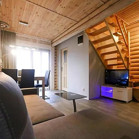 Apartment In Near Sandy