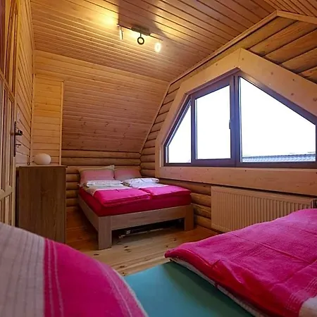 Apartment In Near Sandy
